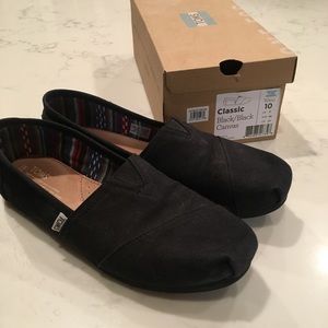 Toms